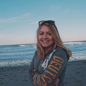 Meet your Posher, Julia